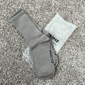 Skims socks
